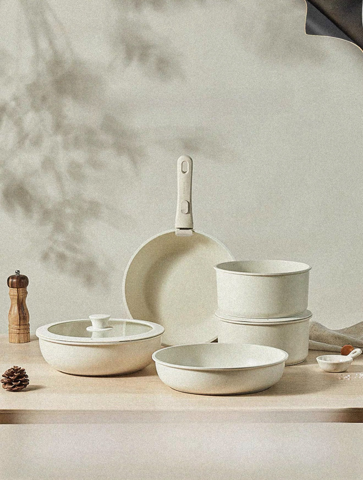 Carote Eight Mile Place Cookware Set